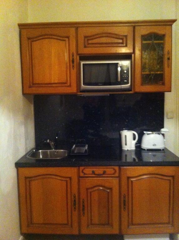 Nice Center Studio Guesthouse الغرفة الصورة